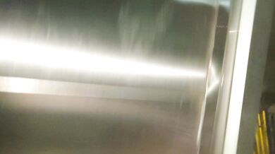 地铁站一路跟踪抄底多位美女少妇❤️一起探寻她们的裙底风光 (6)